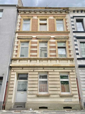 Helle, frisch renovierte 2- Zimmerwohnung ruhiger Lage