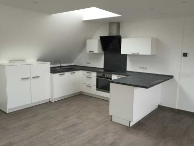 Top sanierte Dachgeschosswohnung in zentraler Lage von Alzey