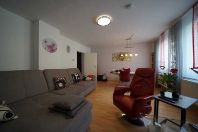 Helle 2-Zimmer-Wohnung mit Balkon in zentraler Lage in Nürnberg