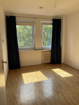 Helle Zweizimmerwohnung Karolingerring