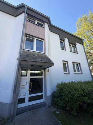 Helle 2,5 Zimmer DG-Wohnung in ruhiger Lage - Dortmund Holzen