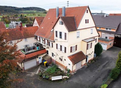 Schlössle von Höfen – Großzügiges 3-Familienhaus mit weiterem Ausbaupotenzial.