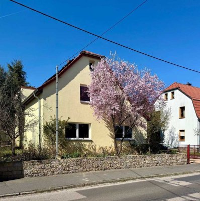 Großzügiges EFH mit zusätzlichem Heizofen, Photovoltaik und Solarthermie.