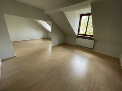 Attraktive 3-Zimmer-Dachgeschosswohnung in Wuppertal-Elberfeld am Mirker Bahnhof