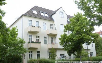 Reserviert! Im Herzen von Karlshorst, nahe S-Bhf., wunderschöne Drei-Zimmer-DG-Wohnung, bezugsfrei
