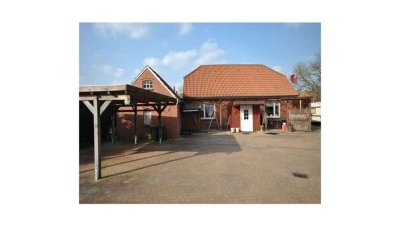 Idyllisches Haus direkt am Kanal in Mittegroßefehn