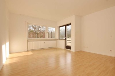 Let the sunshine in: Sonnige 3-Zimmer-Dachgeschoss-Wohnung mit großer Terrasse & Balkon - bezugsfrei