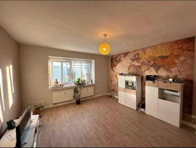 Modernisierte 2-Raum-Wohnung mit Einbauküche in Nordhausen