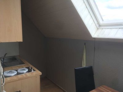 Möbliertes Einraum-Apartment in Mönchengladbach-Holt