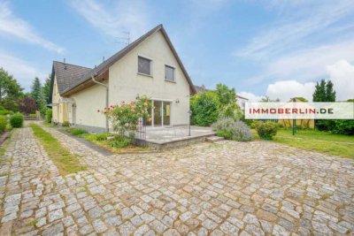 IMMOBERLIN.DE - Ansprechendes Haus mit Westgarten & Garage in harmonischer Lage
