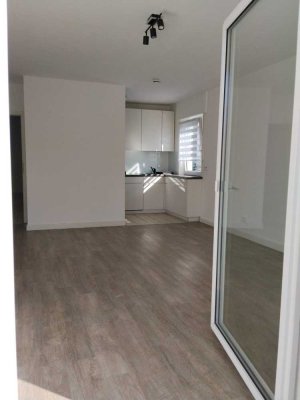 Sofort verfügbare 2-Zimmer-Wohnung mit Südbalkon, Stellplatz & Einbauküche