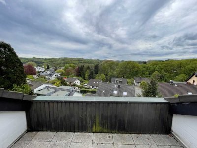 Attraktive 2-Raum-Einlieger-Wohnung mit EBK und Balkon und Terrasse in Overath-Mitte