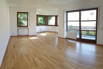 Ruhige, helle 3-Zimmer-Wohnung mit Balkon in Neubiberg