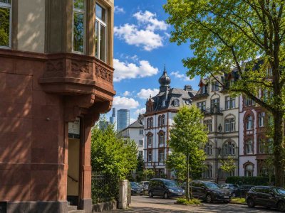 Exklusive 6-Zimmer-Altbauwohnung im Westend-Nord mit zwei Balkonen - bezugsfrei