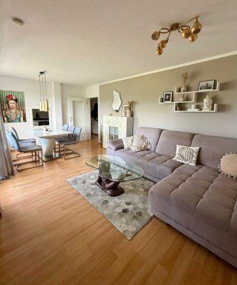 Gut geschnittene 3 Zimmer Wohnung mit Balkon!
