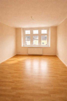 Große 3-Raum-Maisonette-Wohnung mit Balkon und Einbauküche