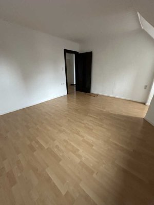 Charmante 3,5-Zimmer Dachgeschosswohnung in Solingen-Mitte