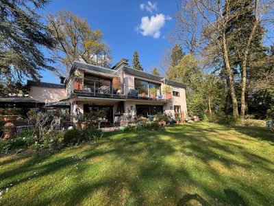 Mit Traumaussicht in ruhiger Sackgasse! Große 4 ZKBB- 122 m²  in 2 Fam.-Hs  € 1.350,- + NK