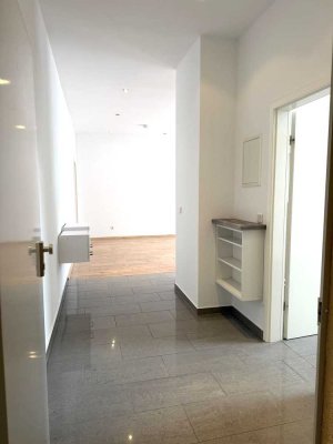 Schöne geräumige 2-Zimmerloftwohnung im Altbau (Hinterhaus) in Offenbach, Bahnhofsnähe