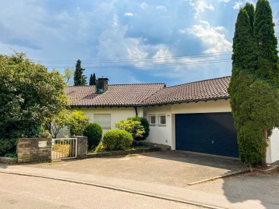 Projekt Eigenheim in Traum Lage für die ganze Familie. Einfamilienhaus mit Einliegerwohnung, Pool