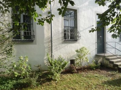 Pützchen: Hochparterre, Gartenblick, 2 ZKDB, Gäste-WC