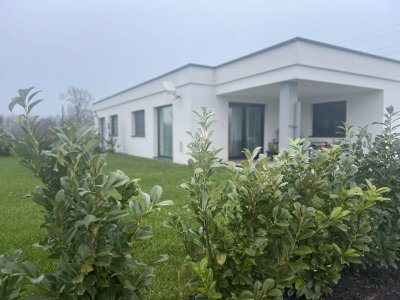 Neuwertig moderner Bungalow in toller Lage
