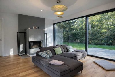 Modernes Architektenhaus mit großem Garten – absolut ruhig & straßenfern gelegen