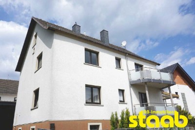 1-2 FAMILIENHAUS MIT VIELSEITIGER NUTZUNGSMÖGLICHKEIT! MIT TERRASSE, HOFFLÄCHE UND GARTENGRUND