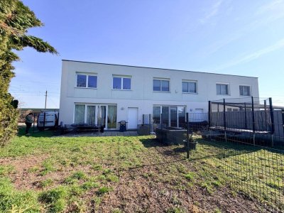 Haus mit Garten und 2 Parkplätzen vor der Tür in Pottendorf-Landegg Nähe Bahnhof!