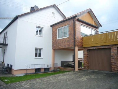 Helle gepflegte Wohnung mit großer Dachterrasse