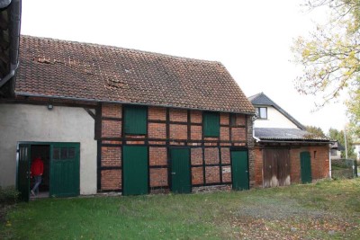 + Behnsdorf - Resthof im Ortskern +