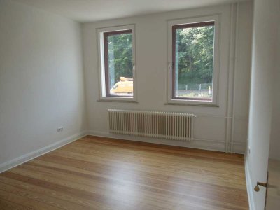 modernisierte 2-Zimmer-Wohnung mit Balkon im Zentrum von Kiel