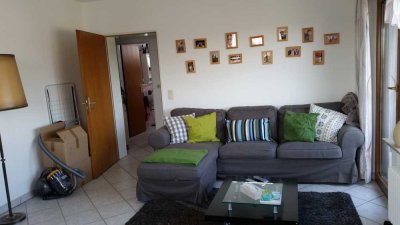 Gepflegte 2-Zimmer-Wohnung mit Balkon im 2. OG in Bruchköbel