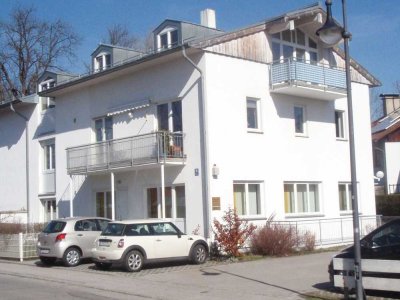 Helle 3-Zi. WHG mit Balkon und Dachterrasse direkt an der Würm