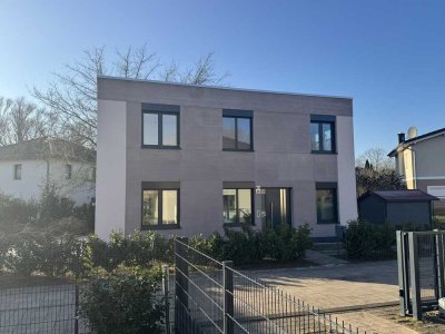 Traumhafte Bauhausvilla in absoluter Ruhe mit eigenem Garten