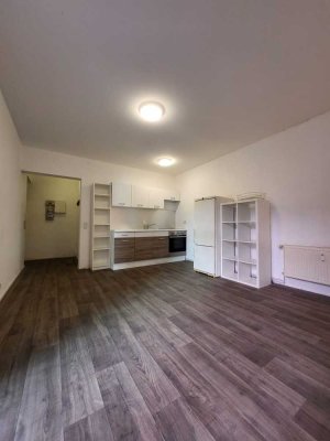 2 Zimmer Berlin Wedding Gesundbrunnen mit Garten und XXL-Keller