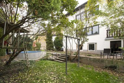 Nackenheim: Modernisiertes Haus mit Garten in beliebter Lage – Jetzt einziehen
