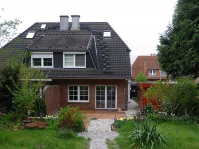 Doppelhaushälfte in Potsdam-Eiche am Waldrand