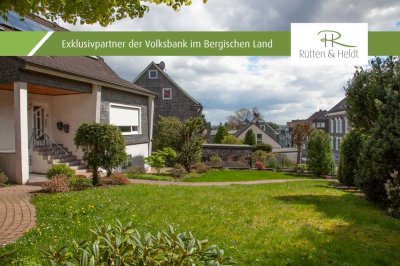 Modernisiertes Einfamilienhaus mit tollem Grundstück in Wuppertal-Ronsdorf