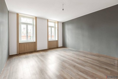 Altbauwohnung mit Innenhof-Loggia und Potenzial zur 4-Zimmer-Wohnung | Ideal auch zur WG-Nutzung | Nähe U4/U6, Währinger Park, Donaukanal