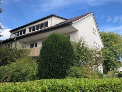+OF-Bieber+ DHH: Imposante Stil-Ikone mit viel Platz (280 qm WF), EBK, gr. Gartenbereich, 2 Garagen