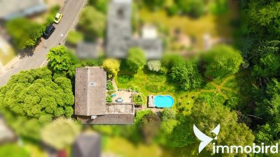 Exklusives Architektenhaus – stilvolles Wohnen mit Garten und Raum für mehrere Generationen