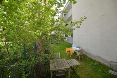 Provisionsfrei ** Ruhige sanierte 2 Zimmer Wohnung mit Garten in Bestlage zum Selbstbezug **