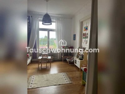 Tauschwohnung: Suche Wohnung oder Haus mit Garten, biete Altbau mit Balkon