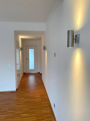 Stilvolles Wohnen mit zwei Balkonen und moderner Ausstattung