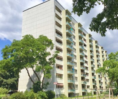 Erstbezug nach Sanierung: 2-Zimmer-Wohnung mit Balkon in Johannstadt
