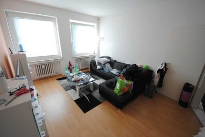 Schöne, großzügige 2-ZW m. gr. Wohnküche in ruhiger Lage von Düsseldorf-Eller