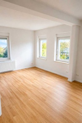 Schicke 4-Zimmer-Wohnung | Einbauküche | großes WoZi | Balkon | Gästebad