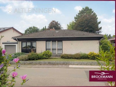 Freiraum genießen: Bungalow mit großzügigem Garten, Koiteich & Doppelgarage