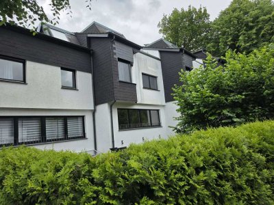 Eigentumswohnung ähnlich Reihenhaus und Garage zum Direkteinzug